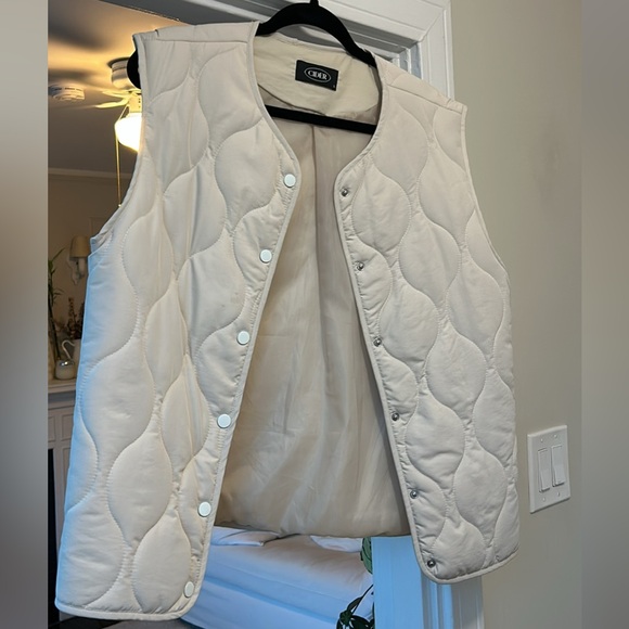 Cream Cider Puffer Vest - Picture 1 of 1